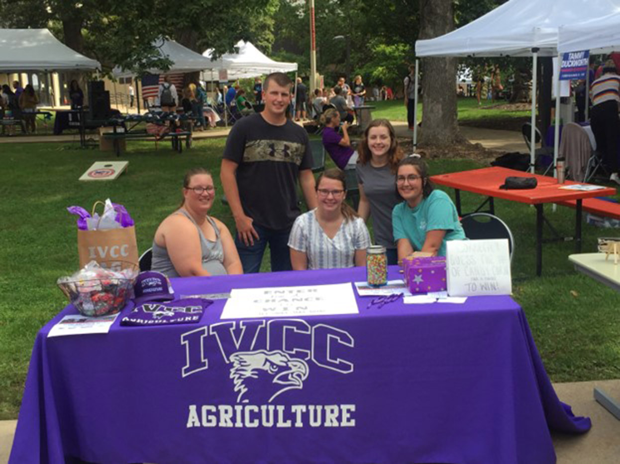 IVCC Ag Club members at 2019 IVCC Spirit Day